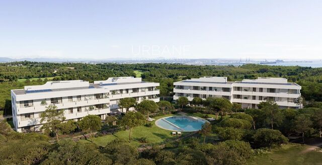 Exclusivo apartamento de 2 dormitorios con amplia terraza y piscina en la Costa Dorada
