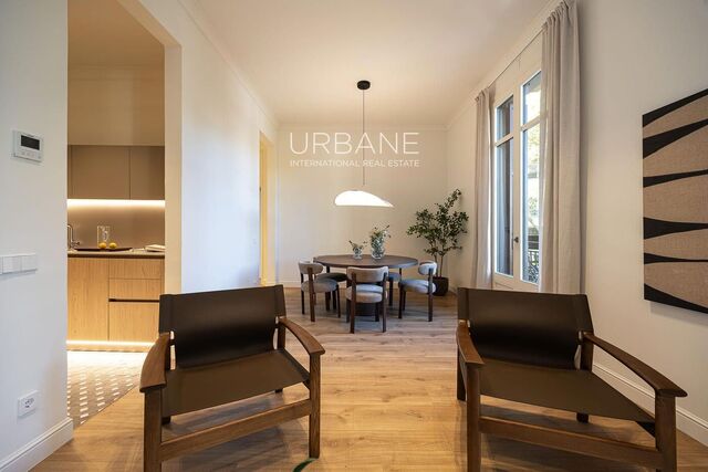 Elegante propiedad totalmente reformada en una Finca Regia histórica en L'Eixample
