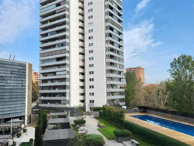 Lujoso Apartamento en Diagonal Mar | Excelente Oportunidad de Inversión | Barcelona