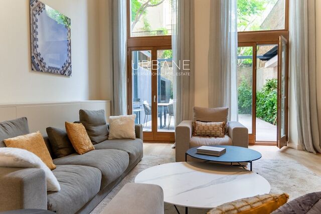 Geräumiges Maisonette-Apartment mit Terrasse in Eixample, Barcelona