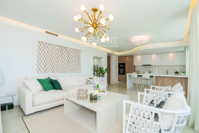 3-bedroom Penthouse in San Roque, Cadiz, in a golf resort.