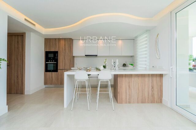 3-bedroom Penthouse in San Roque, Cadiz, in a golf resort.