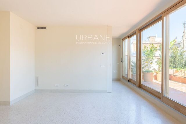 Exklusives Penthouse in Barcelona: Moderne Eleganz und Erbe in Perfektion