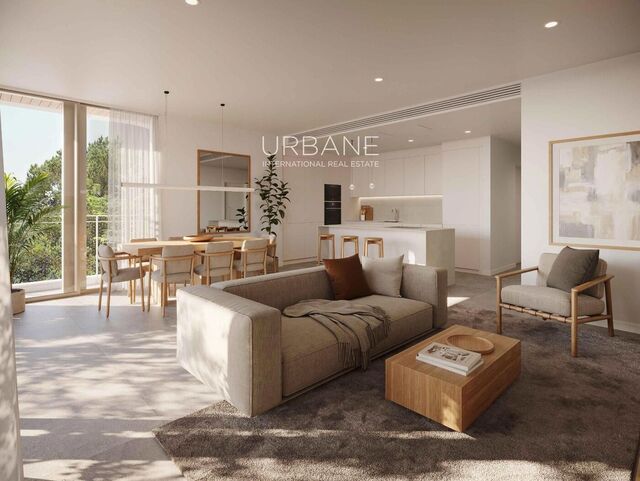 Lujoso Piso de 3 Habitaciones en Venta en Salou Golf Resort con Vista a la Playa