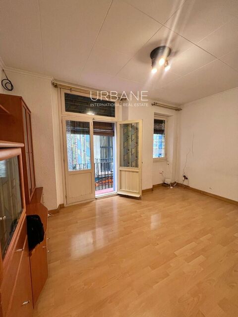 Appartement de 3 chambres à louer près de la Plaza Catalunya et de la Plaza Urquinaona - disponible dès maintenant (6 à 11 mois)