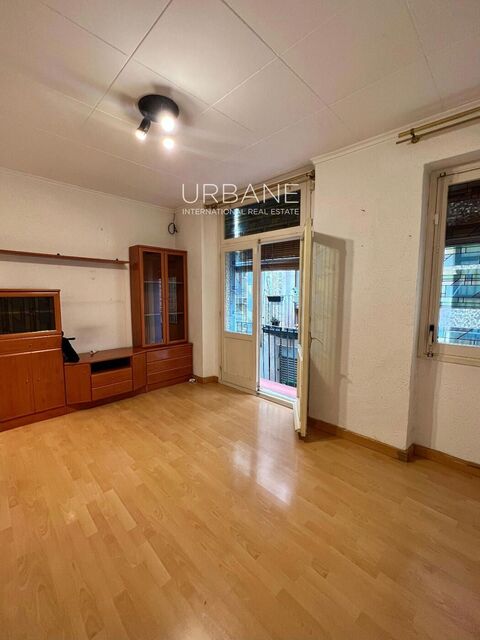 Appartement de 3 chambres à louer près de la Plaza Catalunya et de la Plaza Urquinaona - disponible dès maintenant (6 à 11 mois)