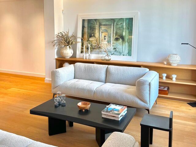 Luxuriöse 124 m² Wohnung mit Terrasse und Pool im Herzen von Barcelona