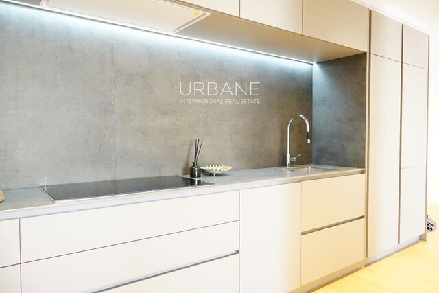 Luxuriöse 124 m² Wohnung mit Terrasse und Pool im Herzen von Barcelona