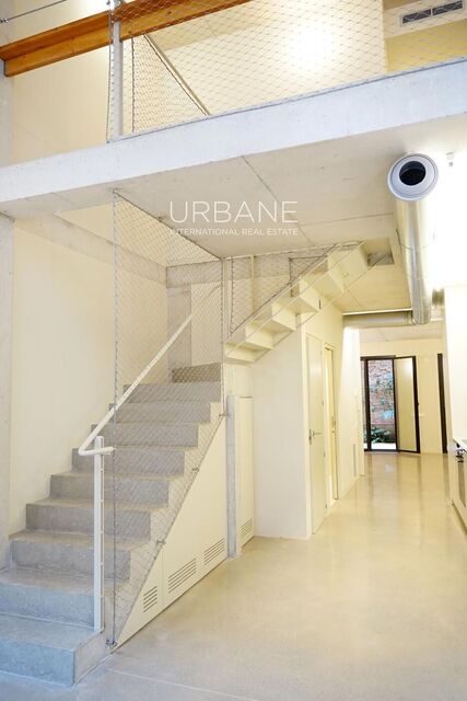 Moderno Dúplex en Planta Baja en Venta en Sagrada Familia, Eixample