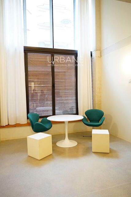 Moderno Dúplex en Planta Baja en Venta en Sagrada Familia, Eixample