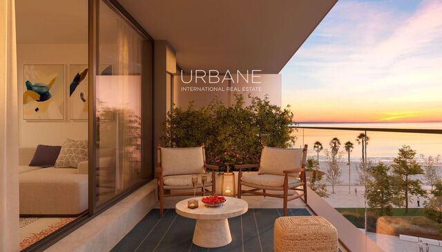 Moderno apartamento frente al mar de 3 habitaciones con terraza en Badalona