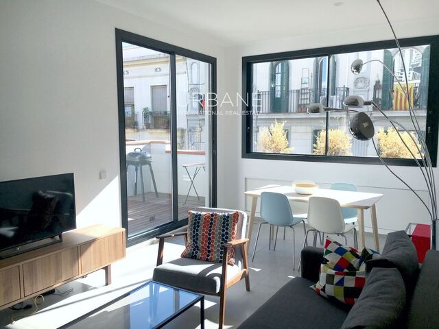 Pis en lloguer a Barcelona, amb 83 m2, 2 habitacions i 1 banys, Ascensor i Moblat.