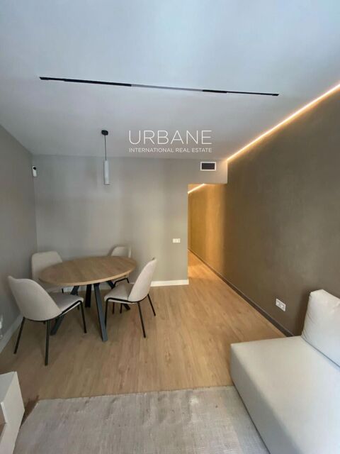 Piso Reformado de 2 Habitaciones cerca de Sagrada Familia