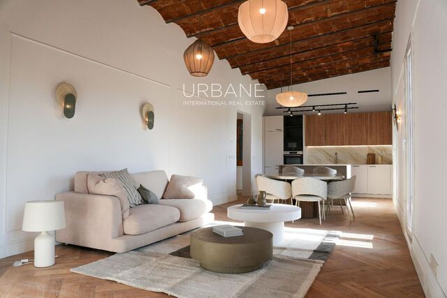 Geräumige Wohnung in Renovierung an der Gran Via - Eixample