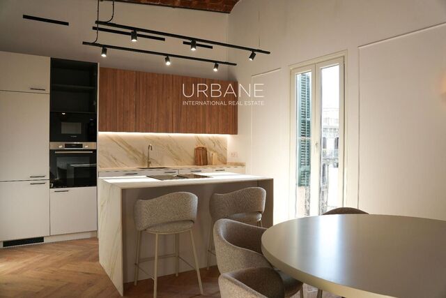 Appartement en Rénovation avec Terrasse et Surface Lumineuse à Eixample