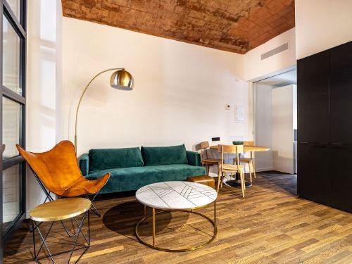 Lovely 1 Bed Apartment with Terrace for Rent in Vila de Gracia