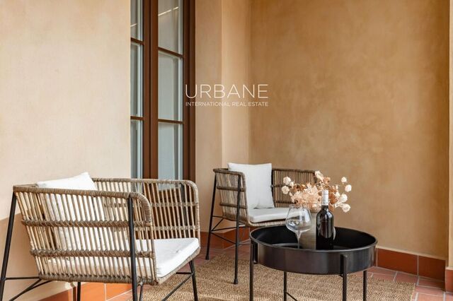 Spacious apartment with a pool in the heart of Barcelona