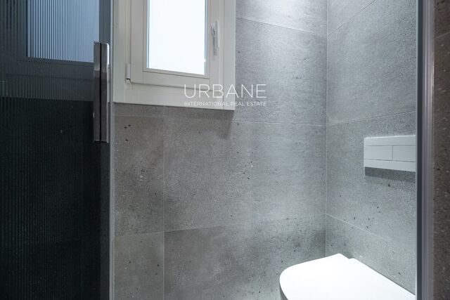 Excepcional Pis al Barri Gòtic de Barcelona | 2 Dormitoris, 2 Banys, Cuina Equipada | 150 m²
