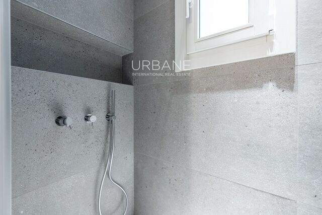 Excepcional Pis al Barri Gòtic de Barcelona | 2 Dormitoris, 2 Banys, Cuina Equipada | 150 m²