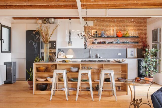 Precioso Apartamento con Dos Dormitorios en el Gótico