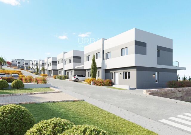 Lujoso Apartamento de 3 Dormitorios en Finestrat, Cerca del Mar