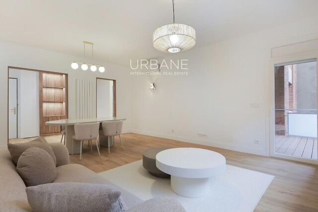 Apartamento nuevo y espacioso de 4 habitaciones en Eixample
