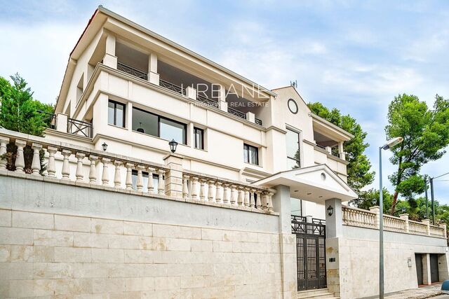 Preciosa vivienda a cuatro vientos con espectaculares vistas en Castelldefels