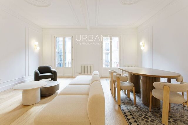 Apartamento Moderno y Luminoso con Balcón en el Corazón del Eixample