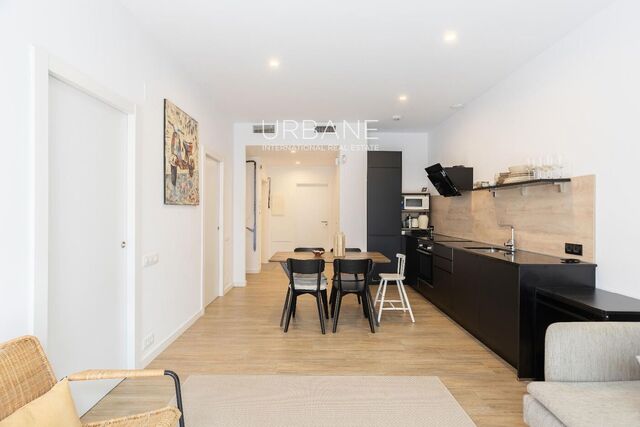 Vivienda Nueva de 2 Dormitorios con Fantástica Terraza Privada de 122 m² y Jacuzzi en Poble Sec
