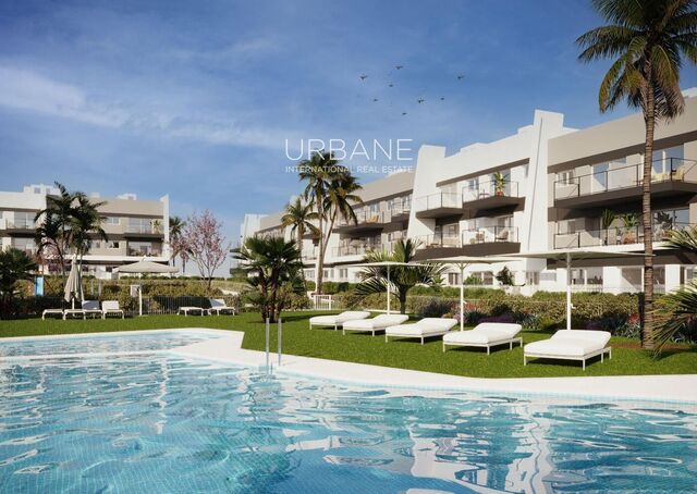 Luxury Golf Resort Flat in Santa Pola, Alicante - Fully Equipped with private Garden and Pool
