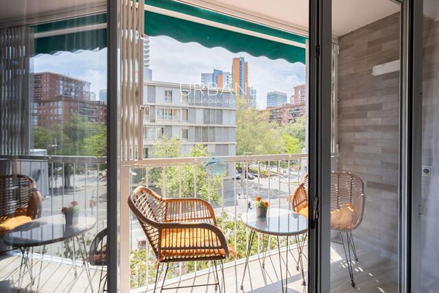 Renovated and Bright Apartment with 3 Bedrooms and a Balcony, Close to the Beach