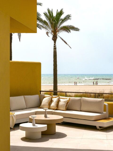 Bright 2-Bedroom Apartment in a Residence with Spa, Pool & More