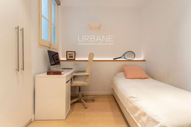 Pis de 2 habitacions reformat amb balcó al cor de l'Eixample, Barcelona