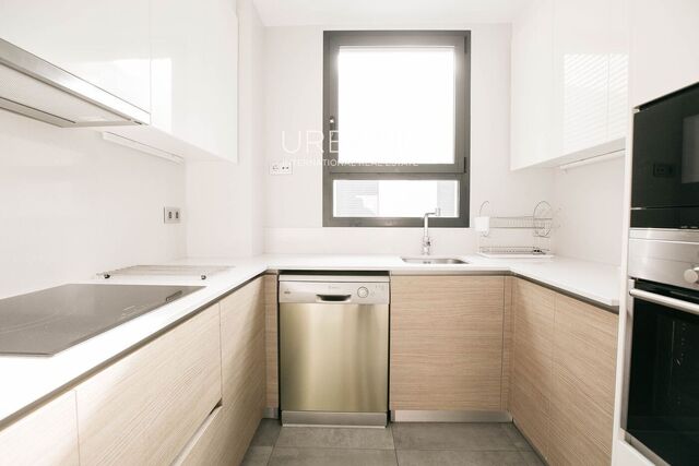 Zu vermieten – 2-Zimmer-Wohnung mit Balkon, Dachterrasse und Gemeinschaftspool