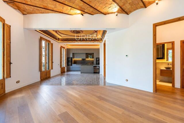 Appartement Rénové avec Trois Suites et Blacons à Eixample