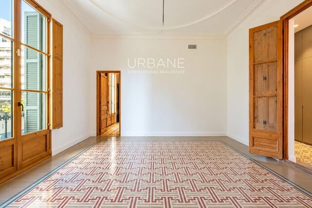 Appartement Rénové avec Trois Suites et Blacons à Eixample