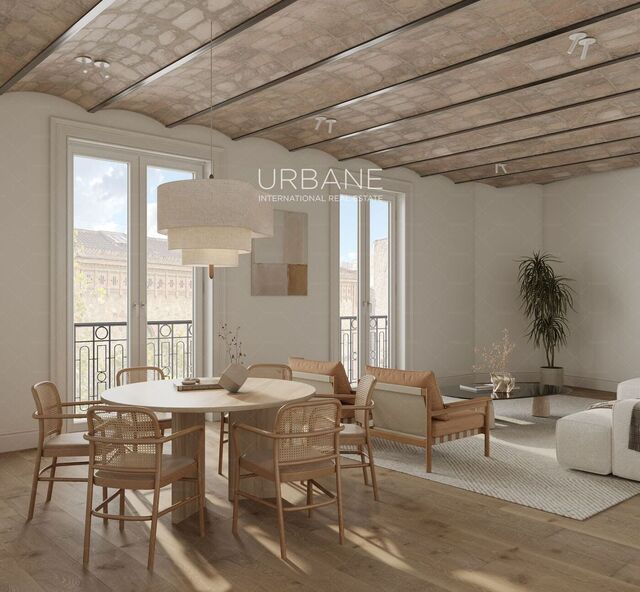 Refurbished 2-Bedroom Elegant Apartment in Barcelona's Eixample Dret