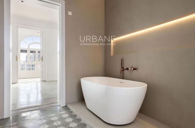 Appartement Raffiné avec Trois Chambres au Centre de Barcelone