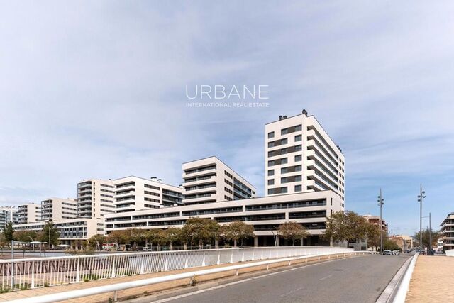 Amplio piso de 3 dormitorios con terraza privada