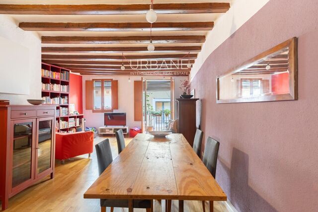 Encantador Apartamento de 3 habitaciones con mucho encanto en el corazón de Ciutat Vella