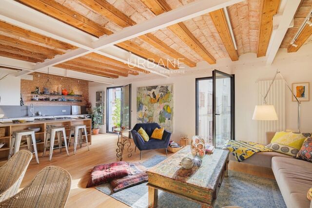Encanto histórico y elegancia atemporal: su nuevo hogar en el corazón del Barrio Gótico