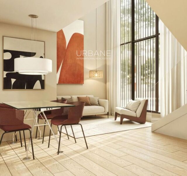 Elegant Duplex with Library in El Clot, Barcelona