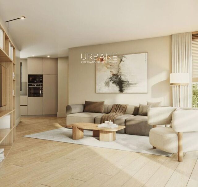 67 m² Home with Private Terrace in Vibrant El Clot