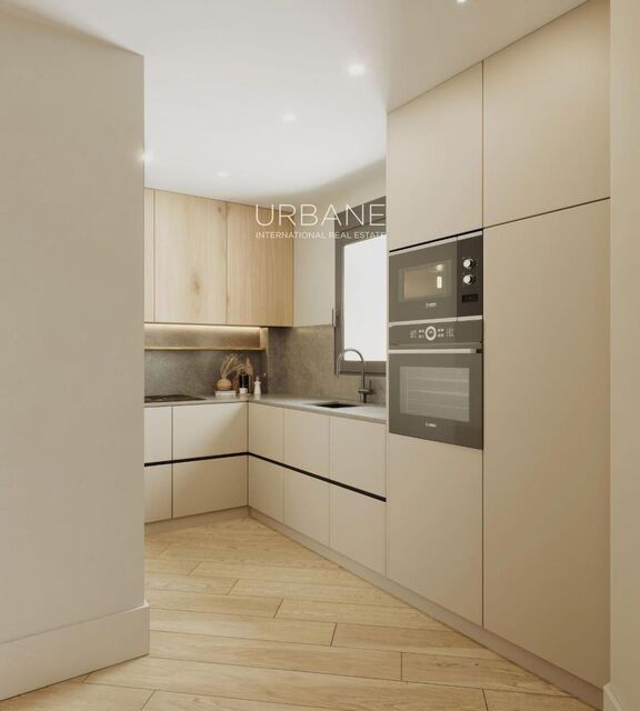 67 m² Home with Private Terrace in Vibrant El Clot