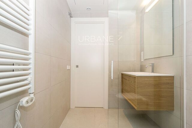 Exquisito Piso en el Corazón de l'Eixample, Barcelona | 2 Habitaciones, 2 Baños y Vistas Impresionantes