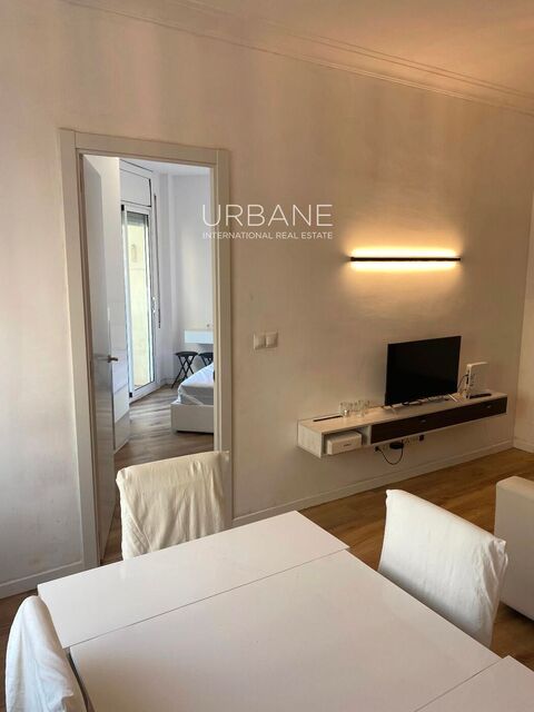 Amplio piso de 4 habitaciones con balcón privado y azotea comunitaria