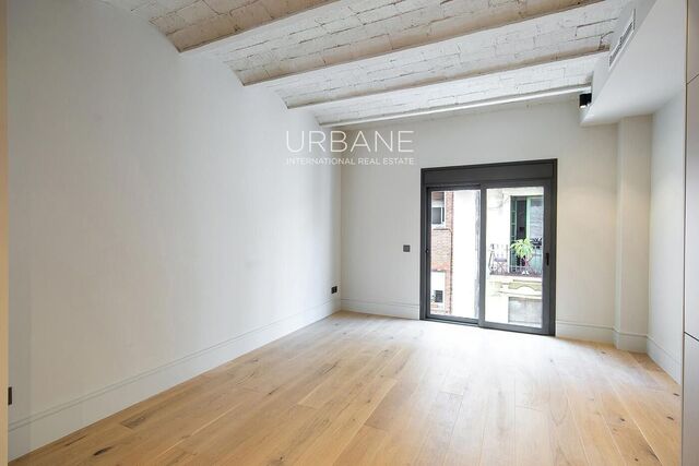Encantador y moderno apartamento de 48 m² con terraza privada en la azotea en Gracia