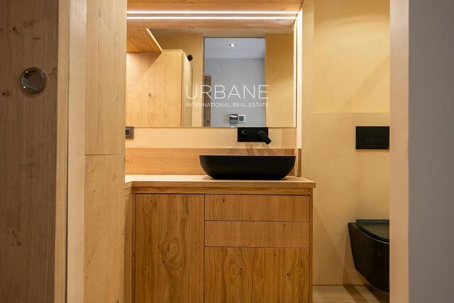 Encantador y moderno apartamento de 48 m² con terraza privada en la azotea en Gracia