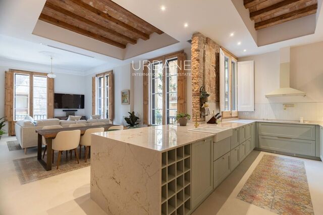 EN LLOGUER: Apartament Totalment Moblat al Cor del Barri Gòtic