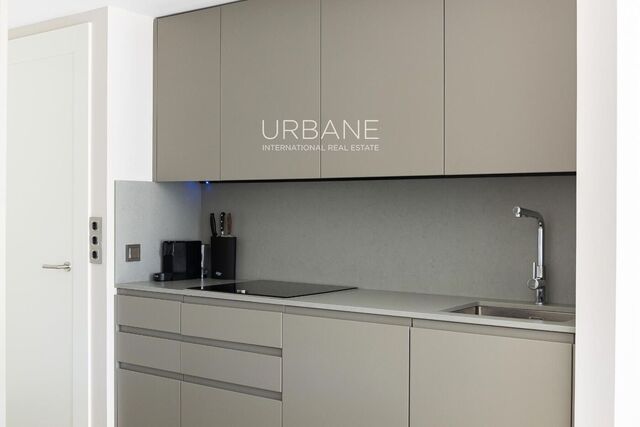 Piso de 1 dormitorio con terraza y excelentes servicios comunitarios en Barcelona